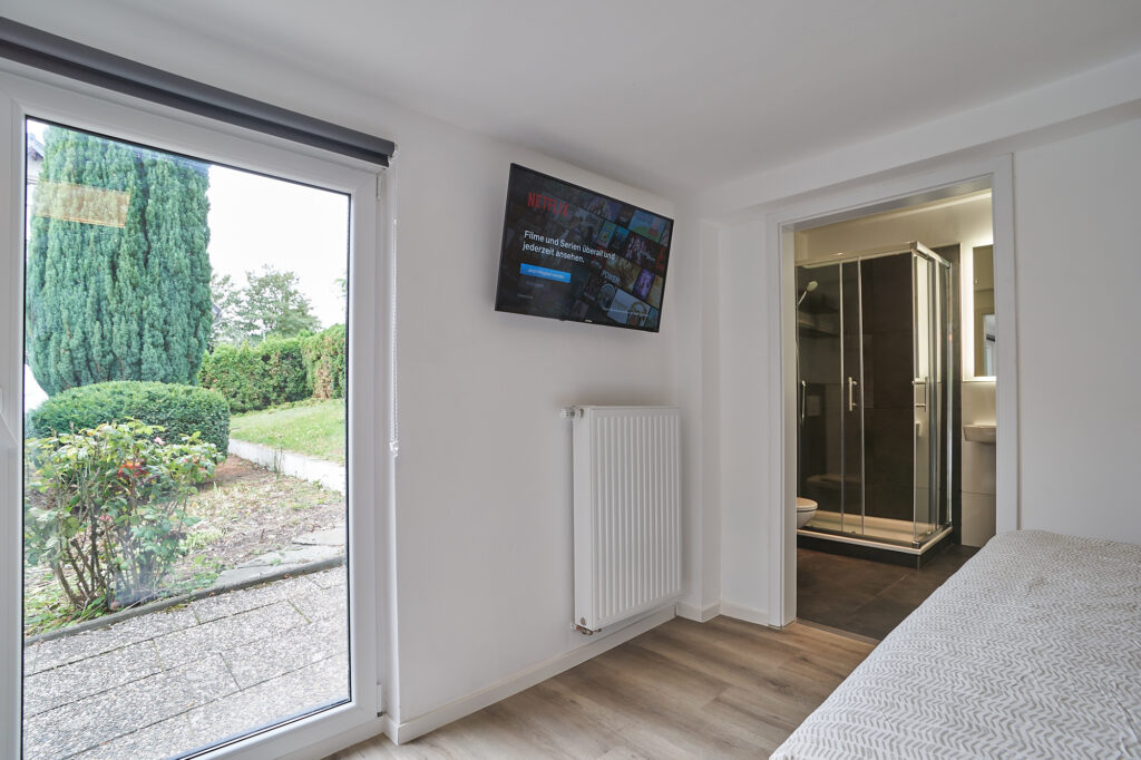 Ferienwohnung am blauen See Königswinter – Wohnbereich
