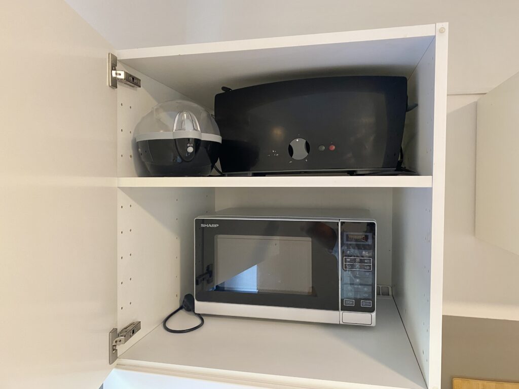 Ferienwohnung Schmidt Königswinter – Wohnzimmer mit TV